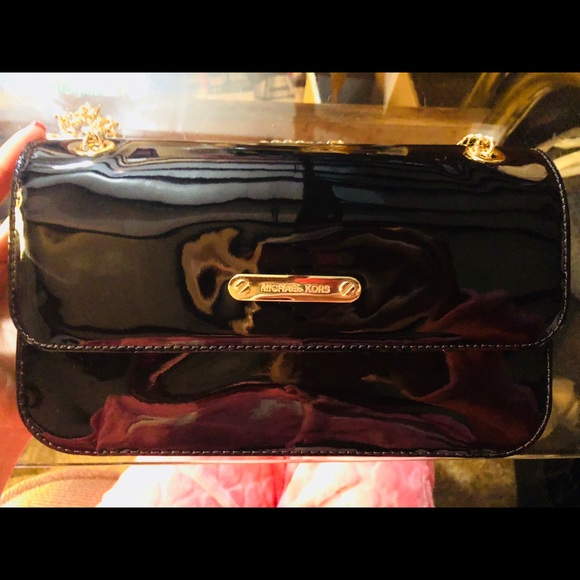 Michael Kors Handbags - Almost new authentic  Michael kors black purse